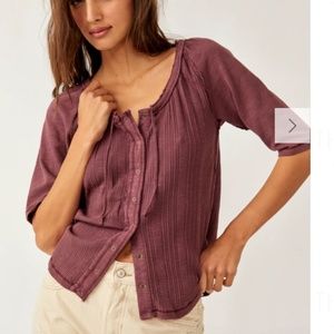 New! We the free daisy tee